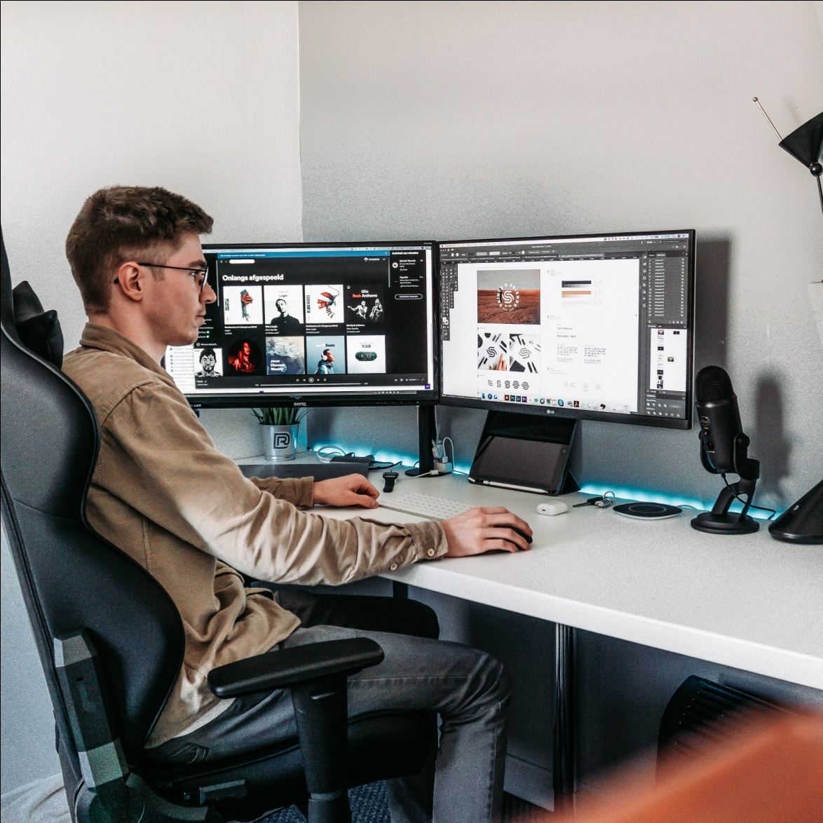 UX vs. UI Design in Software Development – What is the Difference?